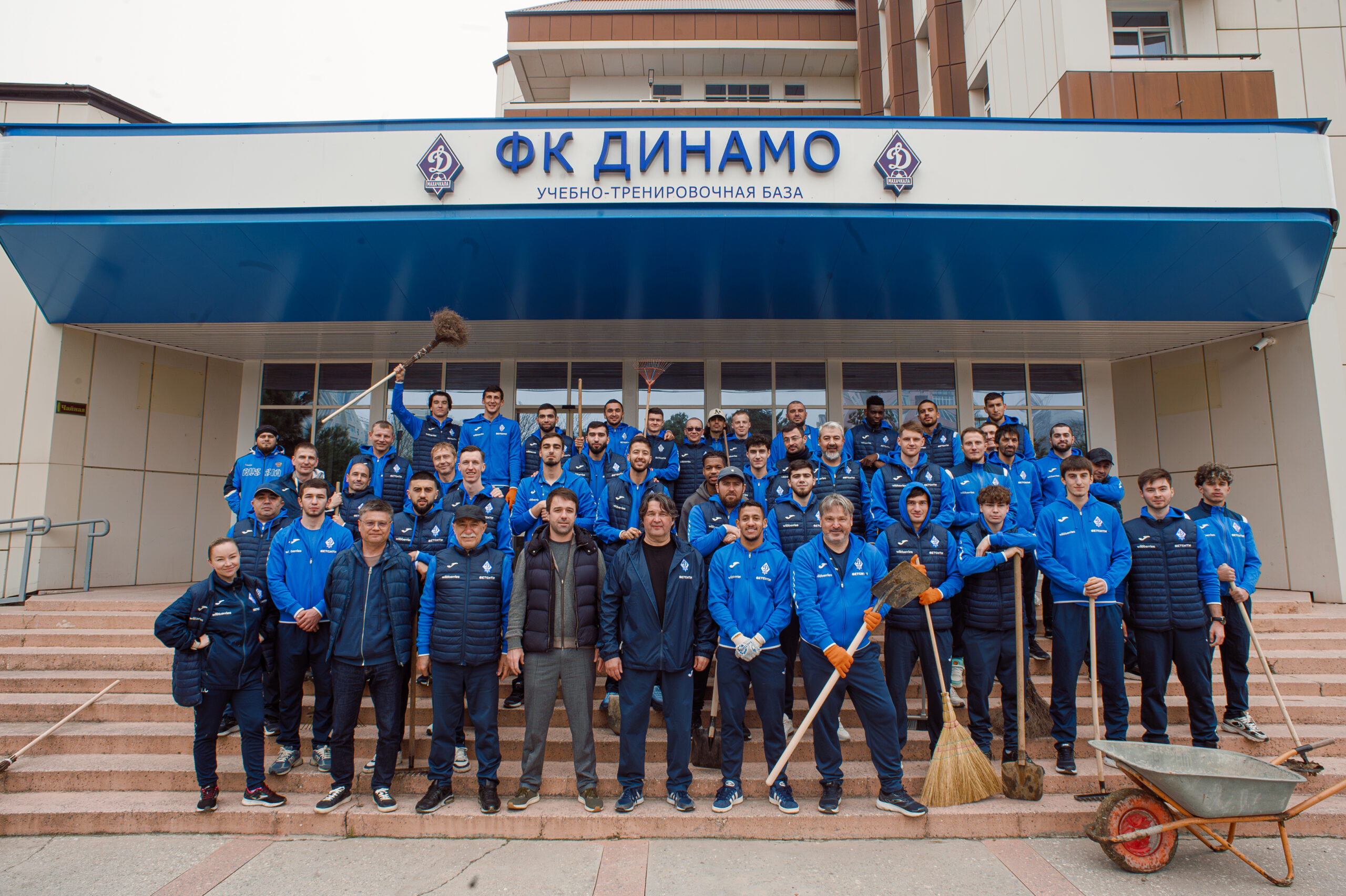 «Динамо» вышло на субботник